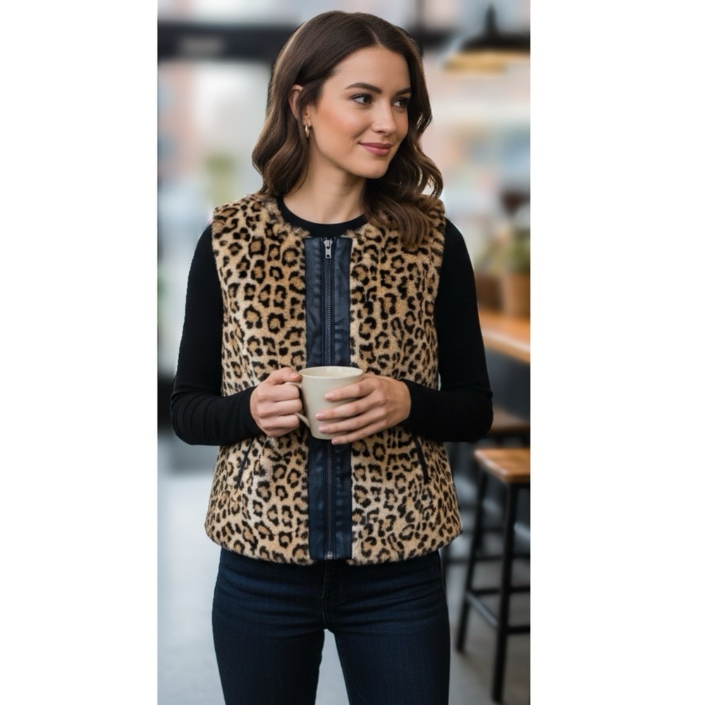 PROMESA Women’s Animal Print Vest Sz Small Full Zip Sleeveless Pockets Faux Fur